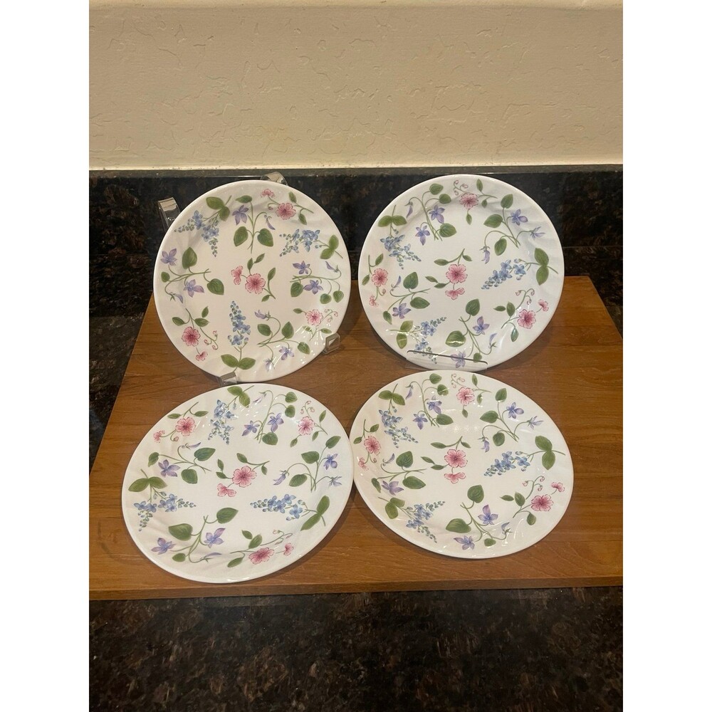 4 Corelle Delicate Array Impressions Dessert/bread plates